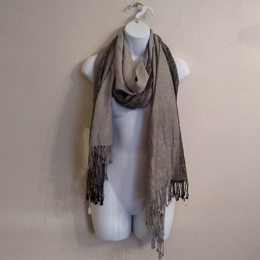 NWT gray and black fringed scarf